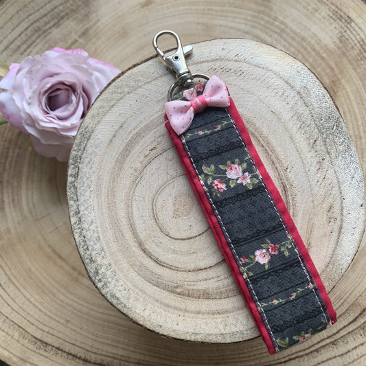 Floral fabric wristlet keychain - with bow