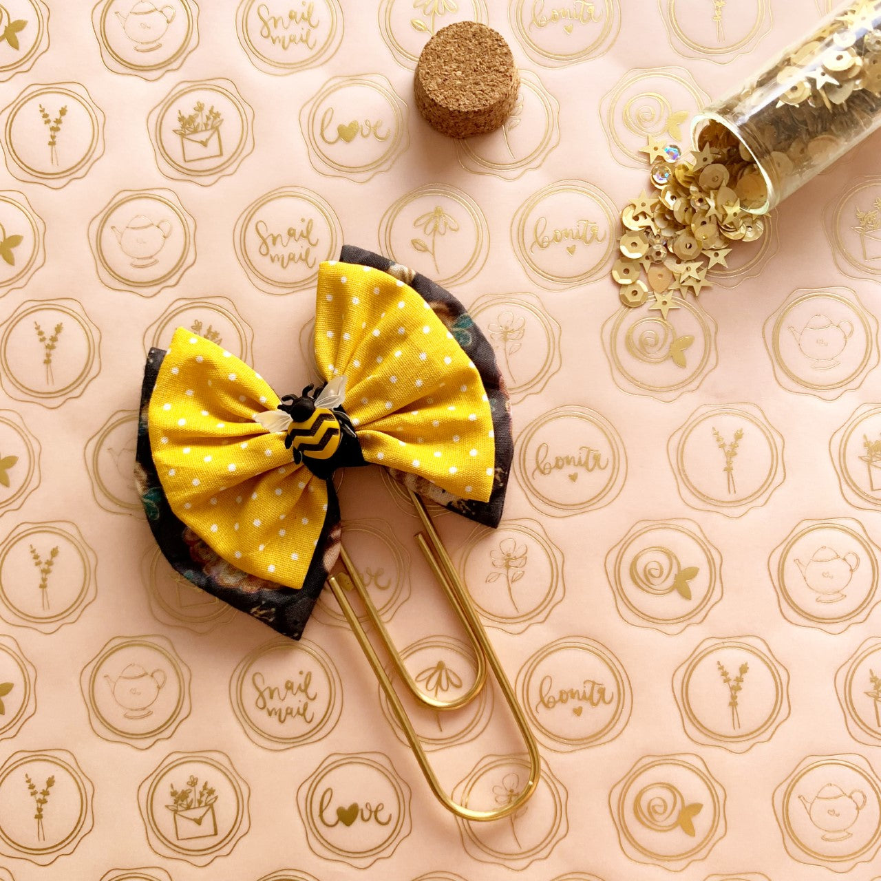 Bees and polka dots clip - Jumbo size