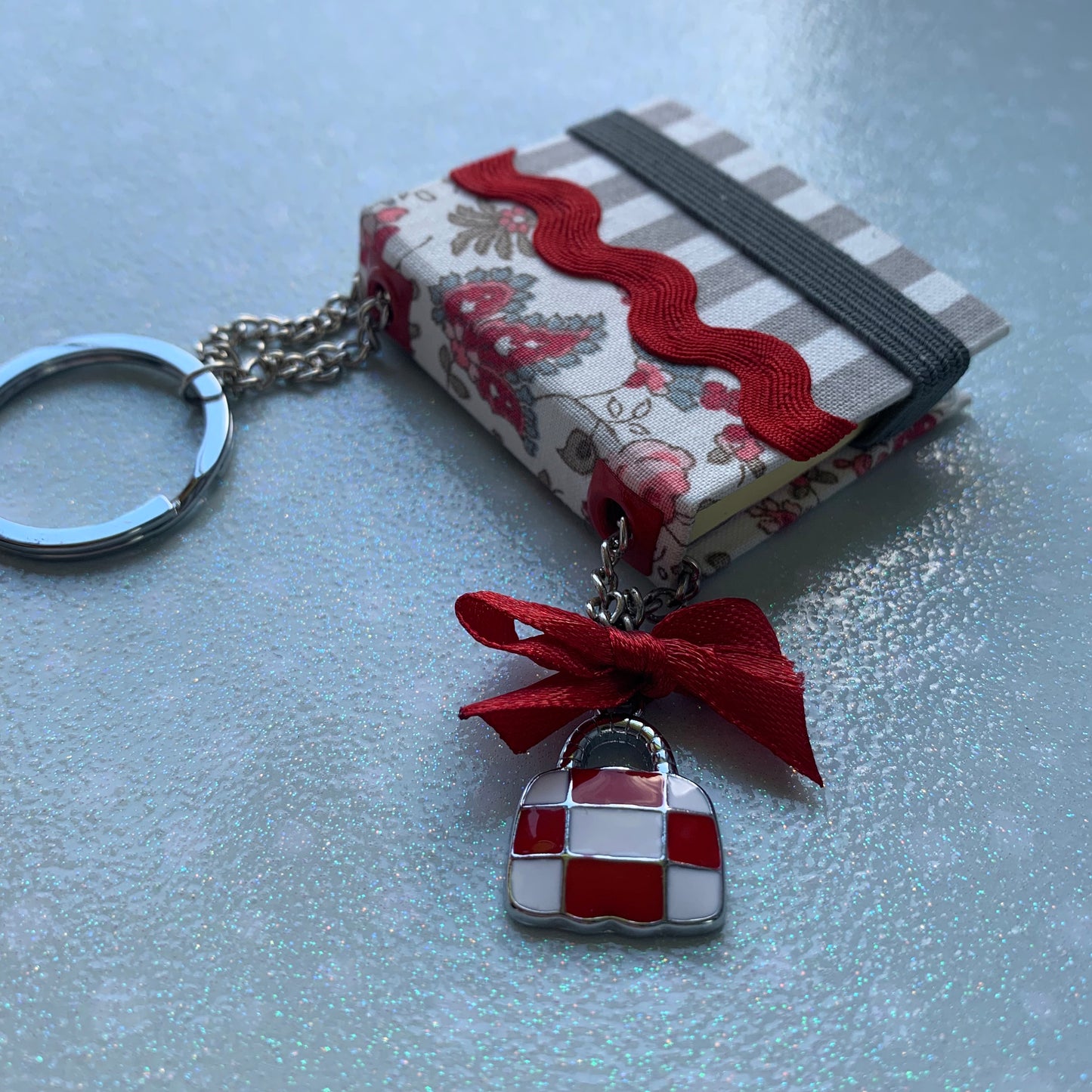 Cute Sticky Notes Keychain - Choose your colours!