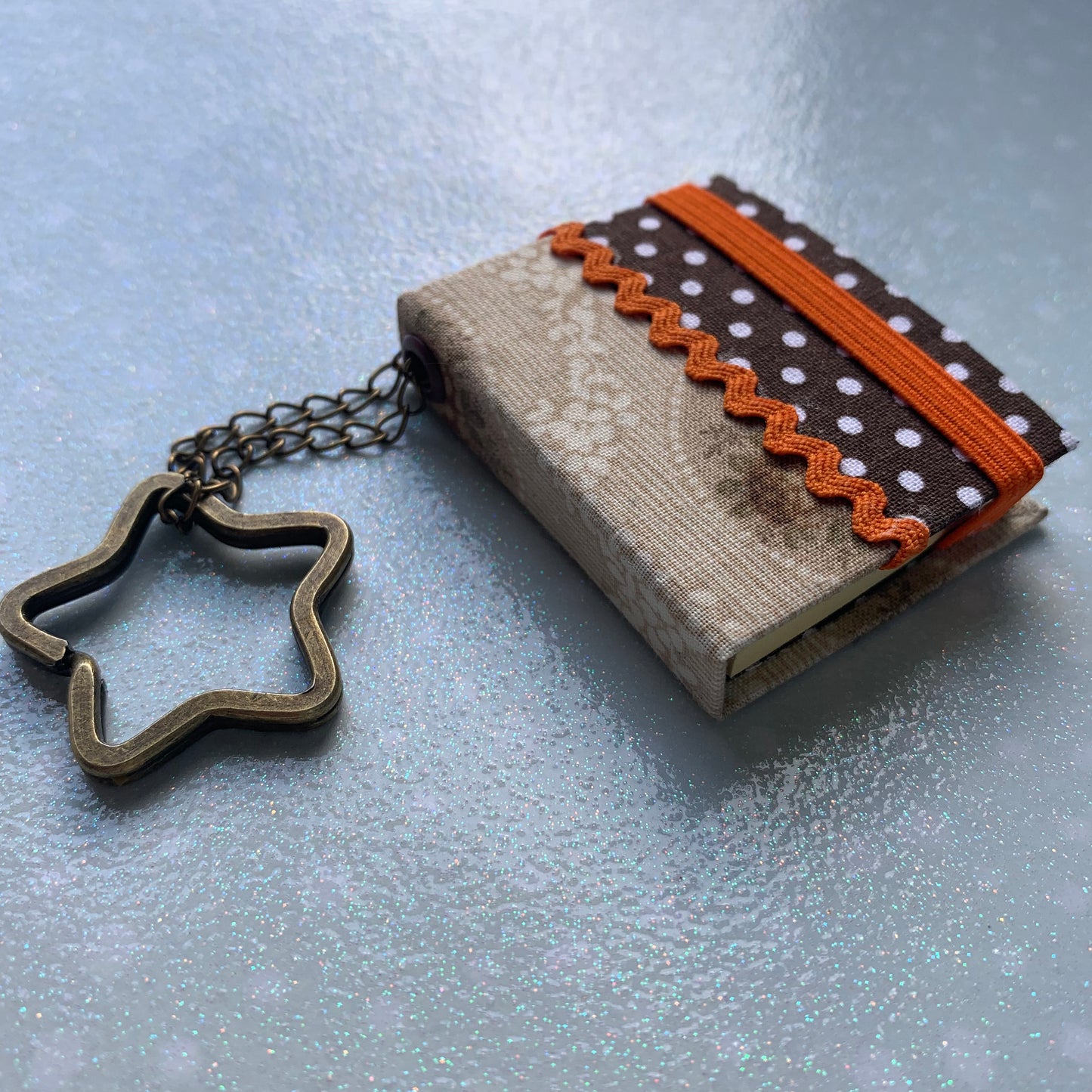 Cute Sticky Notes Keychain - Choose your colours!