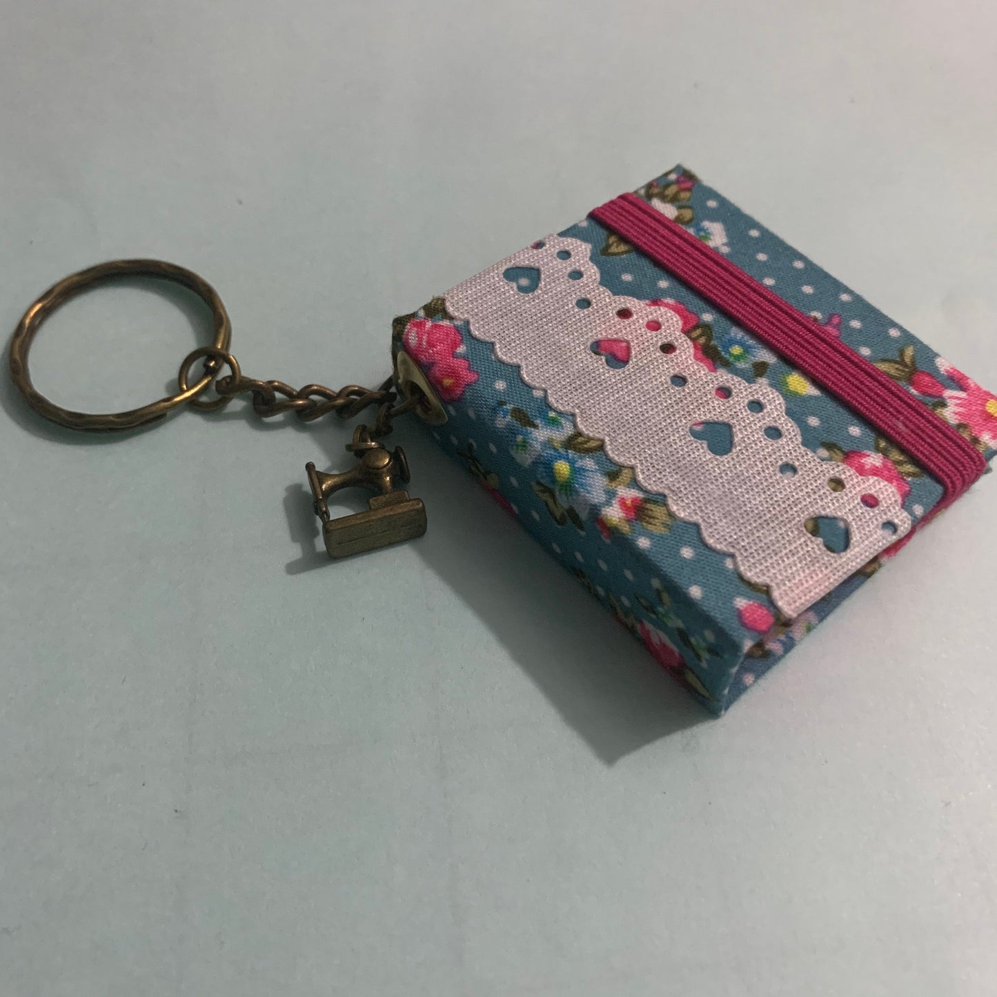 Cute Sticky Notes Keychain 2 - Choose your colours!
