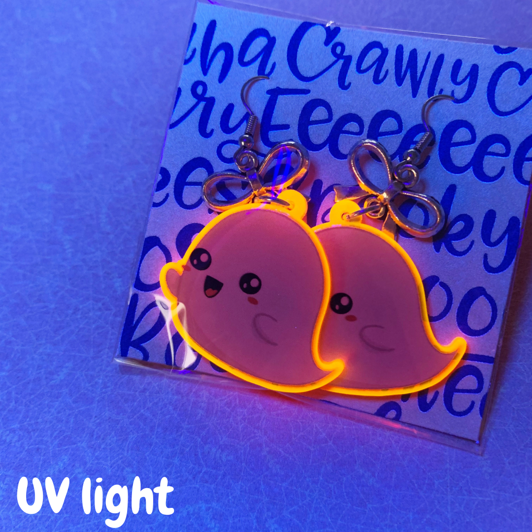 Boo! Ghost earrings - UV light color changing